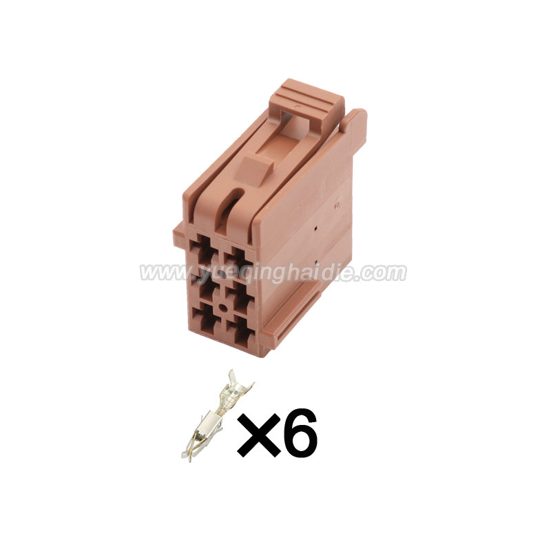 Auto connector 1-965640-2