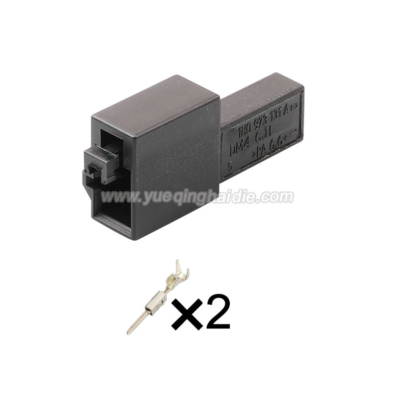Auto connector 1H0973131A