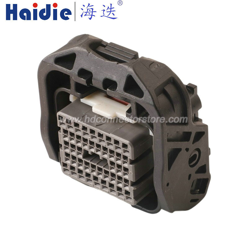 Auto Connector 1717138-5