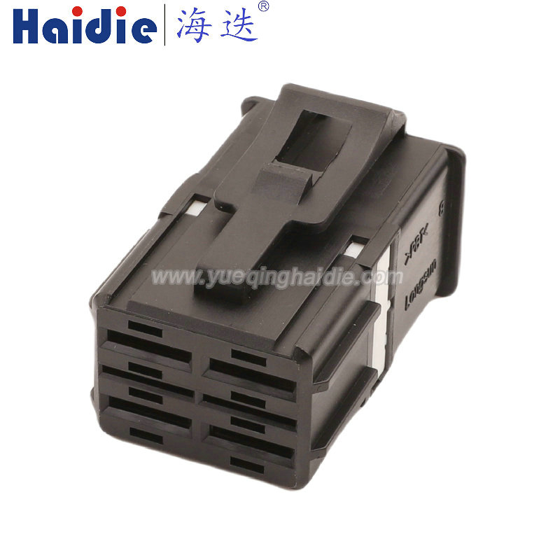 Auto connector 936622-2