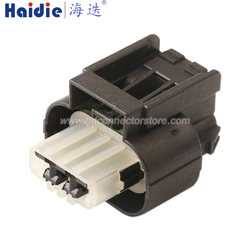 Auto connector 13856436