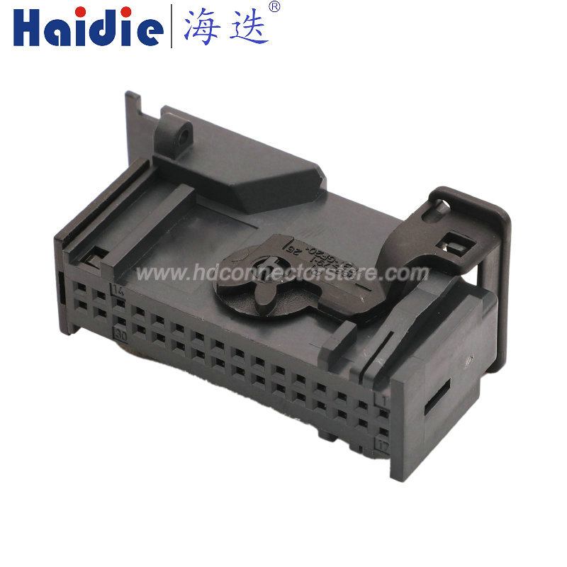 Auto connector 929053-1 Black
