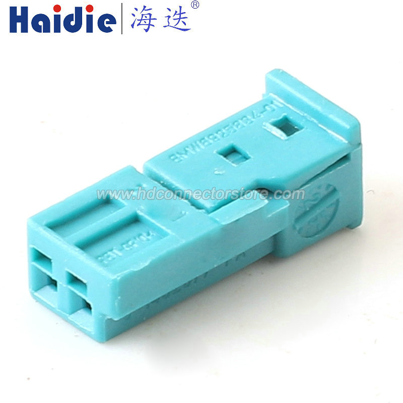 Auto connector 3-1718333-1