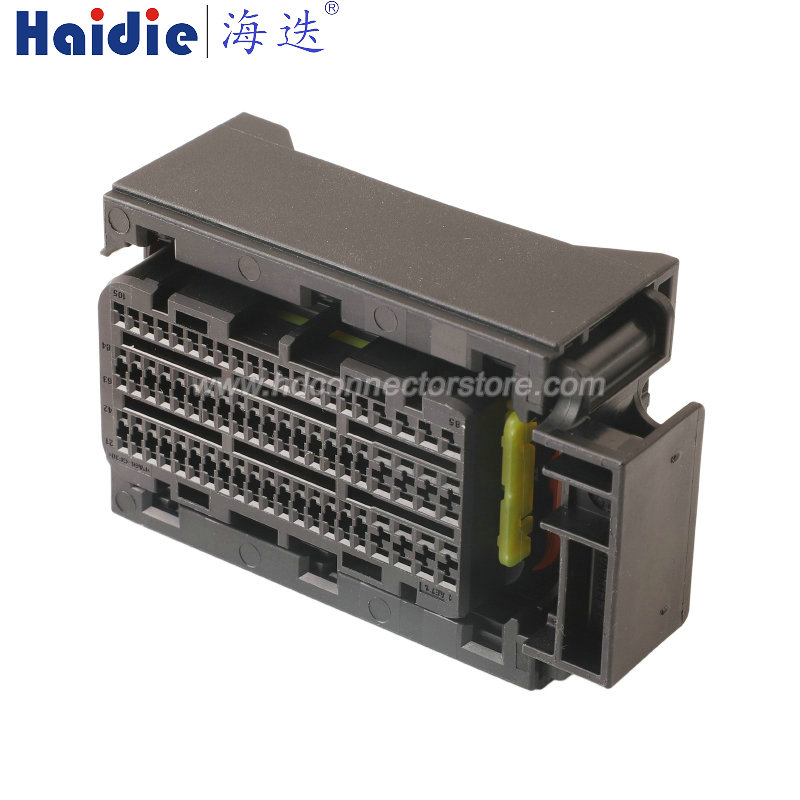 Auto connector MG656865-5