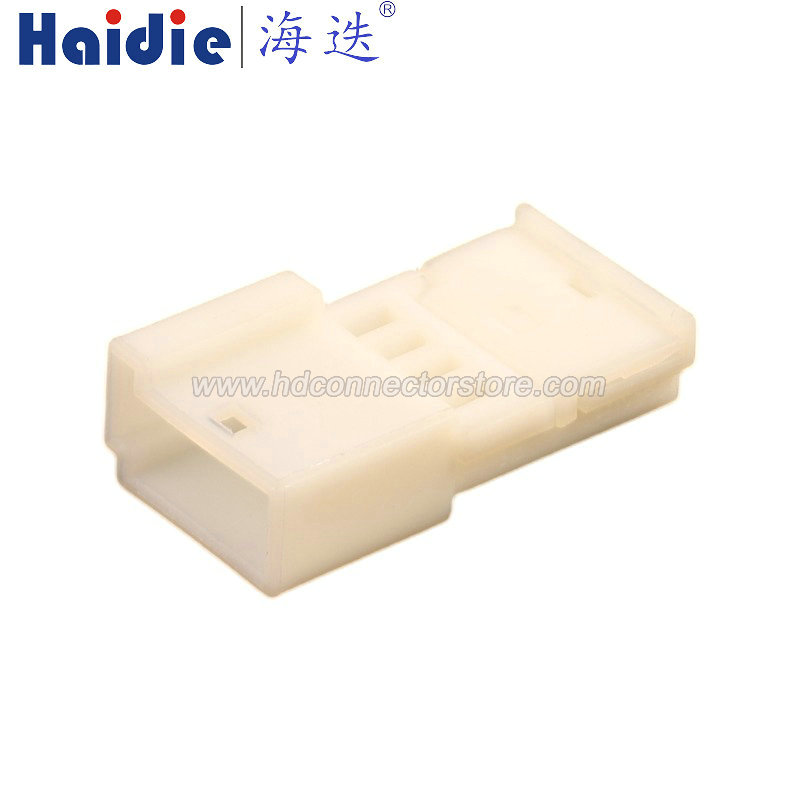Auto connector 0-1452576-2