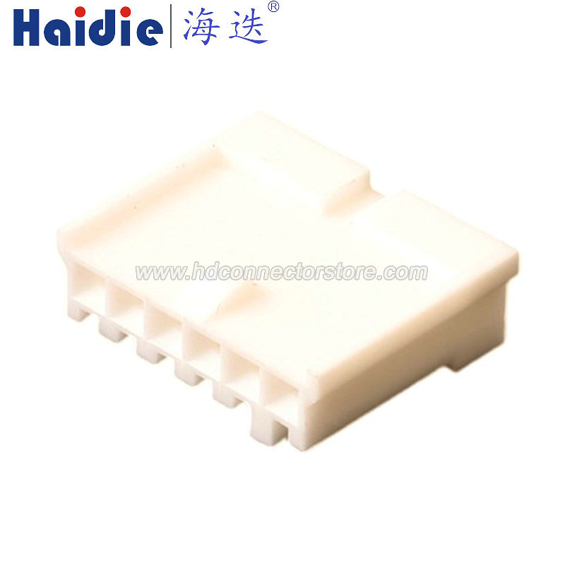 Auto connector 171822-6