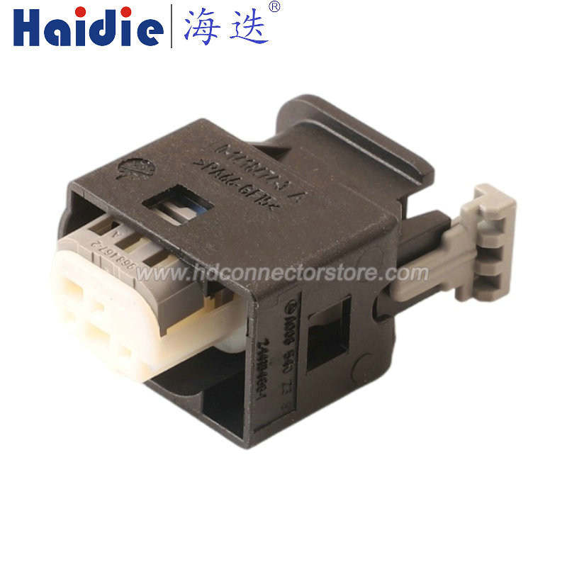 Auto connector 2-1418468-1