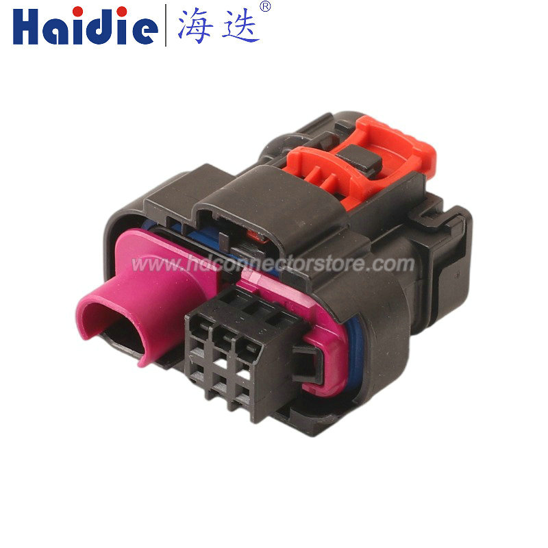 Auto connector 2472975-1