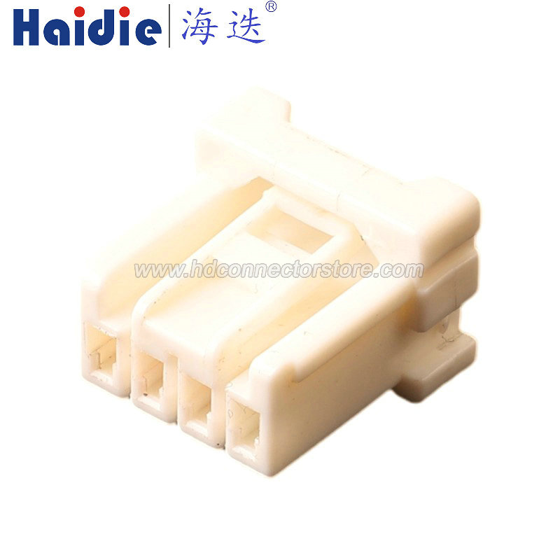 Auto connector HD047M-1.5-21
