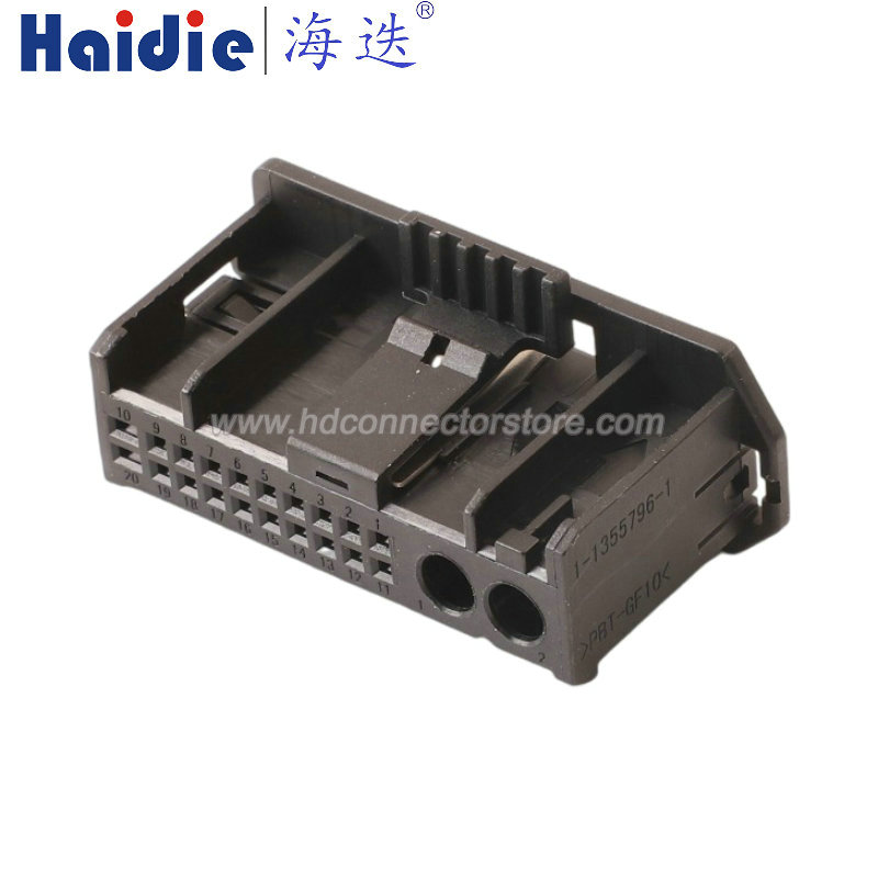 Auto connector HD228K-0.7-2.8-21
