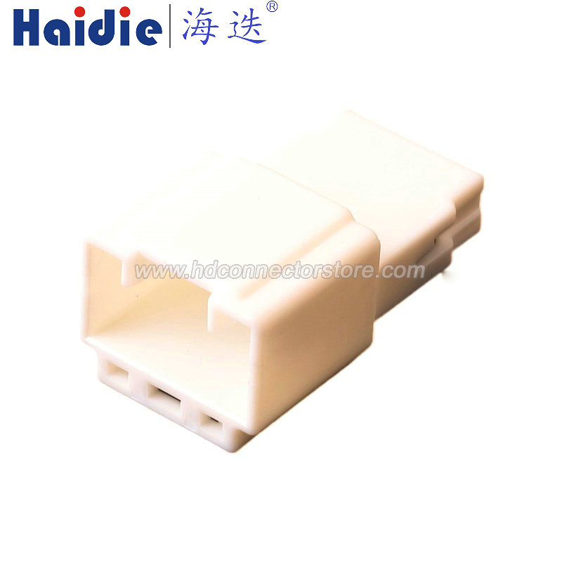 Auto connector MG645595