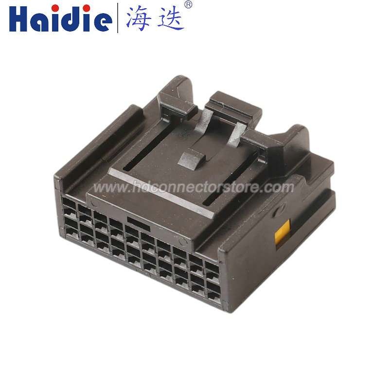 Auto connector MG655830-5