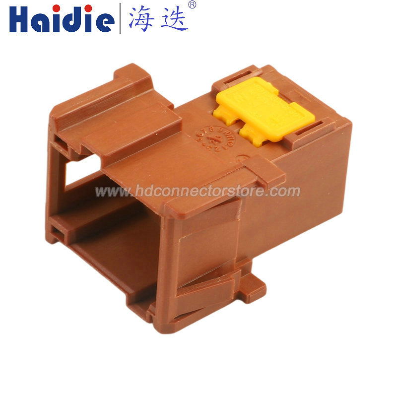 Auto connector 1-967626-3