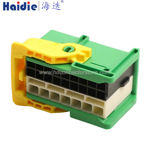 Auto connector 1-1718484-4
