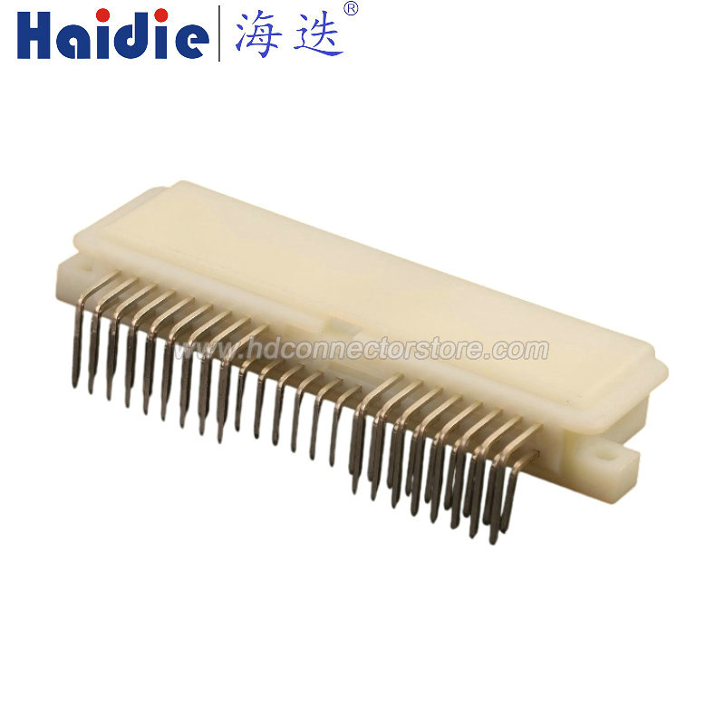 Auto connector 1612052-6