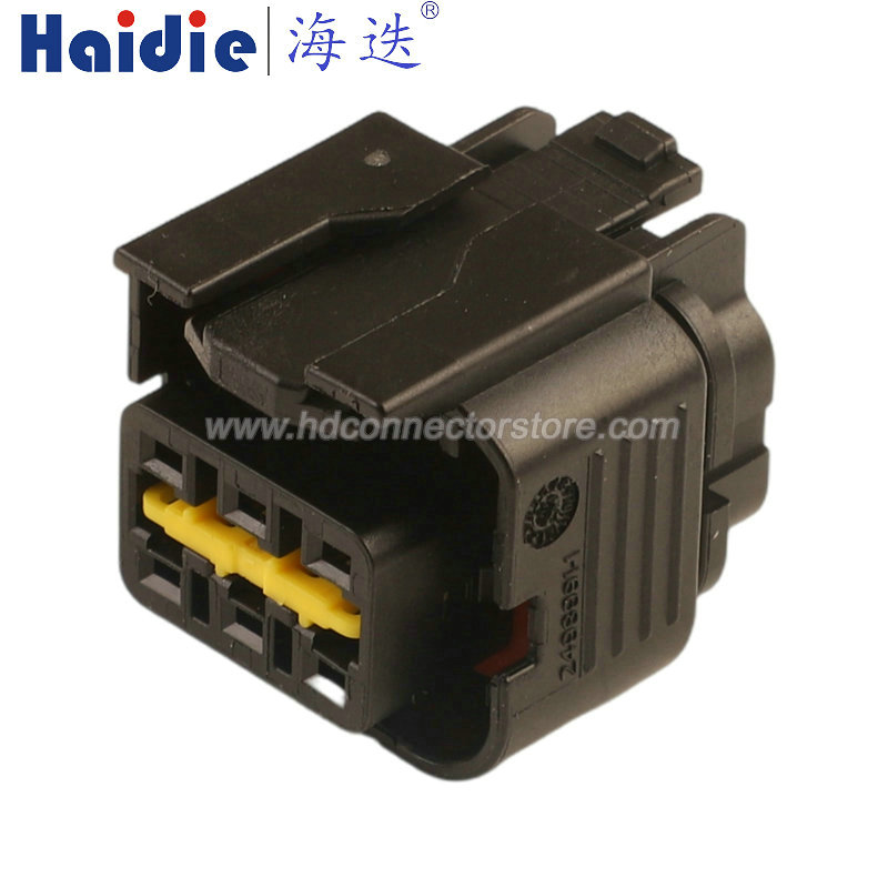 Auto connector 2471991-1