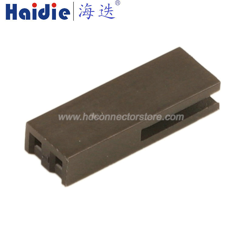 Auto connector HD028DC-0.6-21J