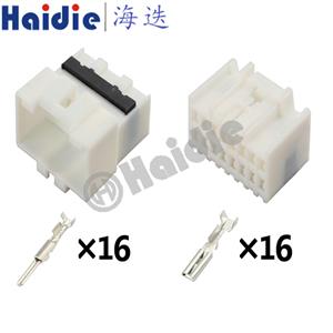 wiring connector MG643315  MG653198