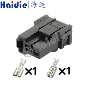 automotive connector and terminal  172864-2