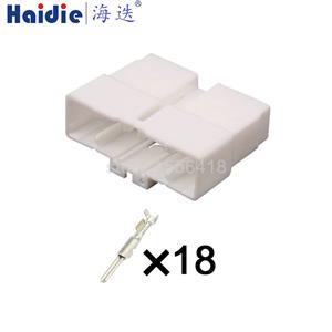 Auto Connector MG641077