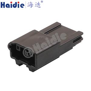 4 pin male electrical automotive wire harness connector 6098-5671