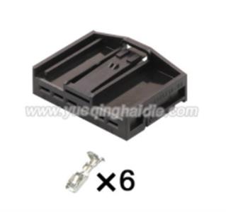 Auto connector 6984754-01