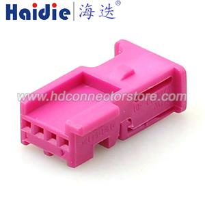 4 Pin wiring connector with terminal 2177466-4