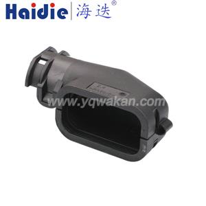 back shell 1563110-1  WJ066