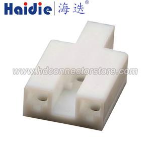 3 Pin wiring connector with terminal 520995-1