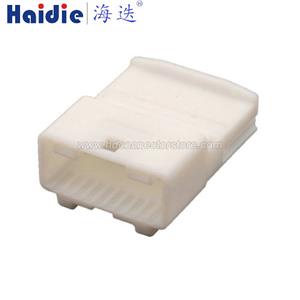 Auto connector 1473750-1