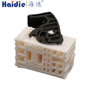 Auto connector MG655703/MG635631-5