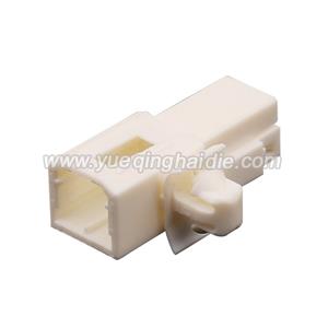 Auto connector 178602-1