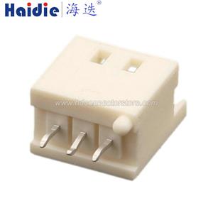 Auto connector 1747067-3