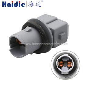 Lamp holder plug HDL-204