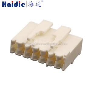 Auto connector 4-1241965-7