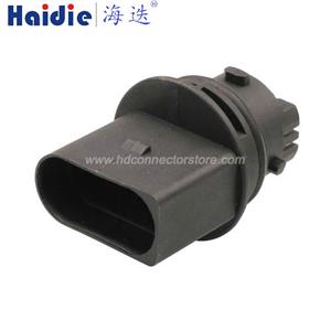 Lamp holder plug HDL-336
