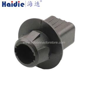 Lamp holder plug HDL-365