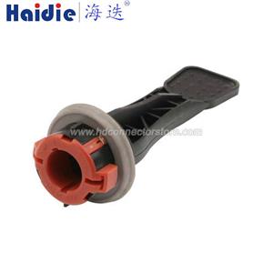 Lamp holder plug HDL-465