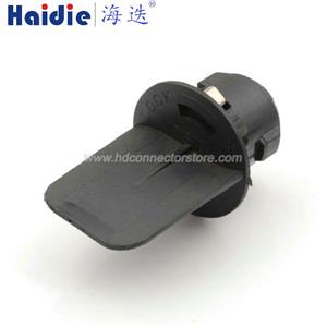 Lamp holder plug HDL-497