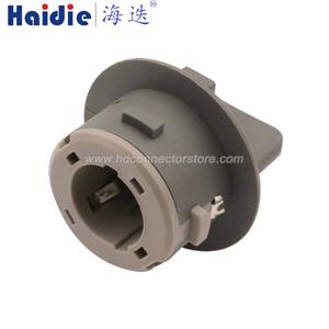 Lamp holder plug MG663070-40