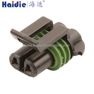 Auto connector 10737794