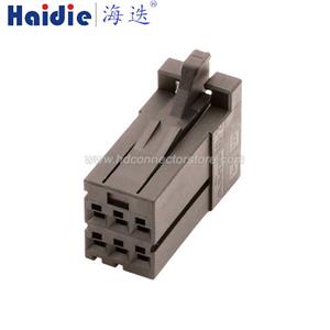 Auto connector 1-1318119-3