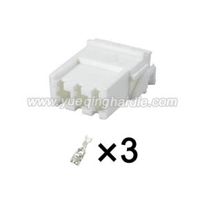 Auto connector 142681-0