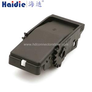 Cover 1928404773