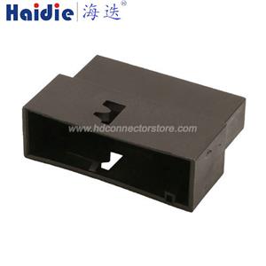 Auto connector HD3283-0.6-11