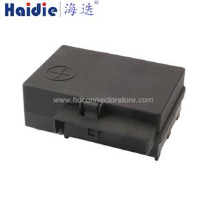 Fuse box with terminal BX2085