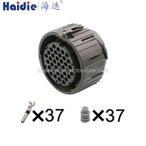 Auto Connector 121583-0058