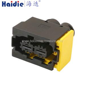 Auto connector  1355328-1