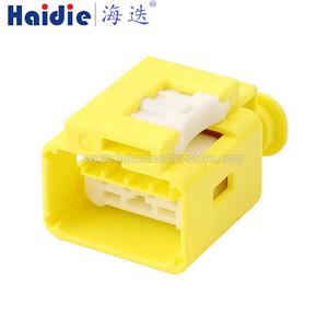 Auto connector SABRB-04-1A-Y