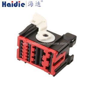 Auto connector  2098627-1